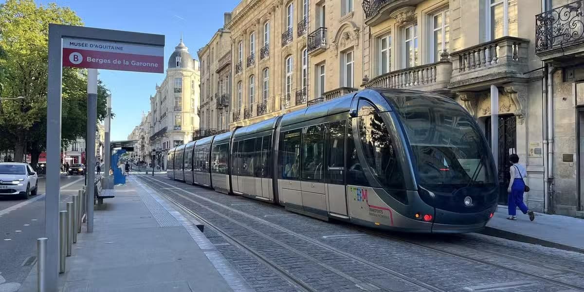 Grève TBM Bordeaux 4 juin 2026 : bus et tramways en fréquence réduite, toutes les lignes impactées